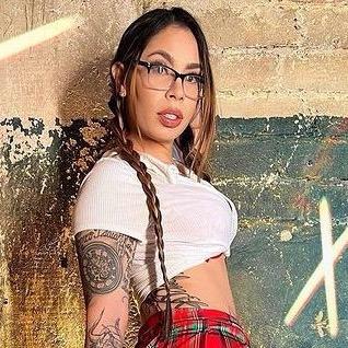 🦄 @officiallblahgigi - Blahgigi torres - TikTok