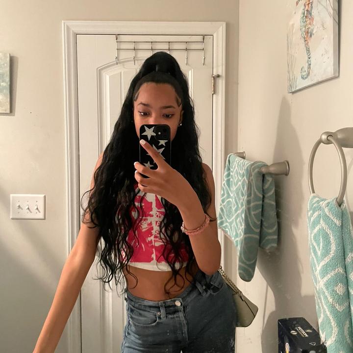 @niyaaandrella
