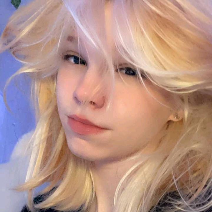 🦄 @rainsonline - C:\Users\Rain - TikTok