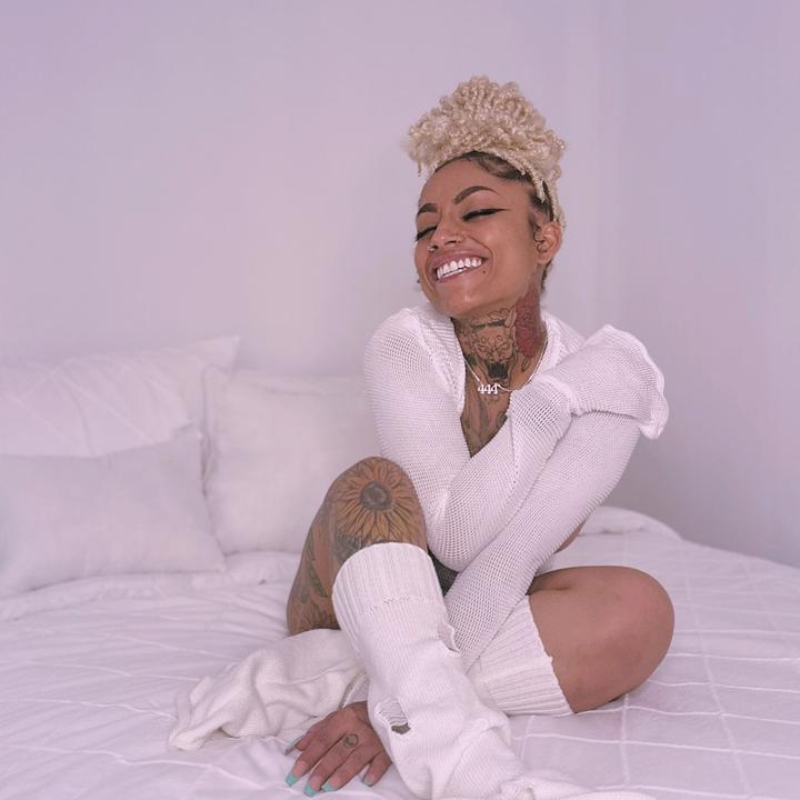 🦄 @hello0mcfly - HELLOOMCFLY - TikTok