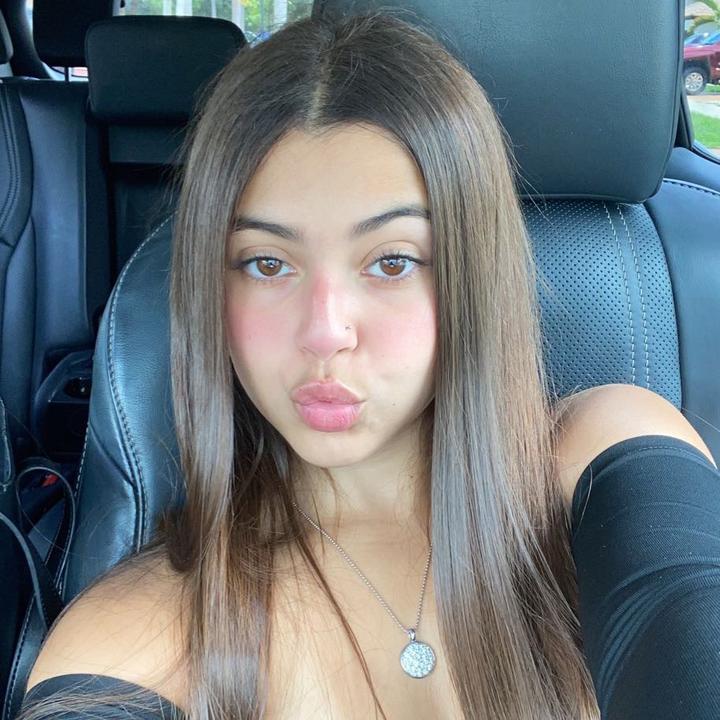 @nicoleherreraa_