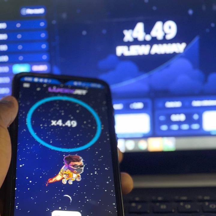 Лакиджет игра luckyjetbot. Лакиджет игра luckyjetbot. Luckyjet. Lucky jet картинка. Лакиджет игра luckyjetbot.