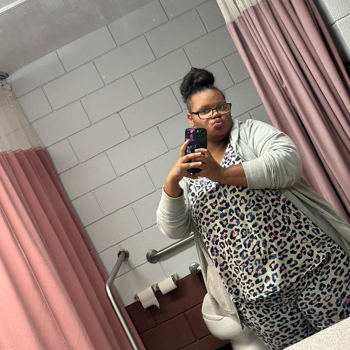 @lifewithjulies