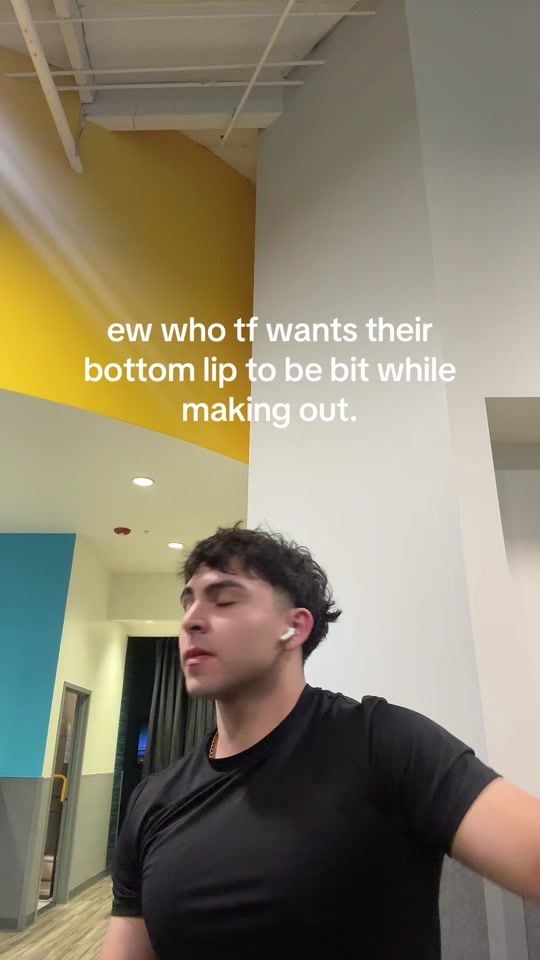 TikTok video thumbnail by _hendrix___